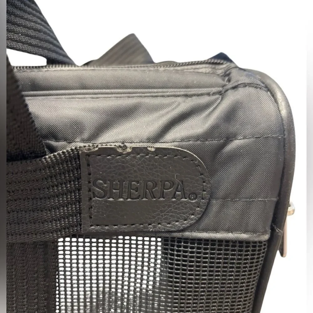 Sherpa Deluxe Pet Carrier Medium Black Airline Approved Dog Cat Travel Bag